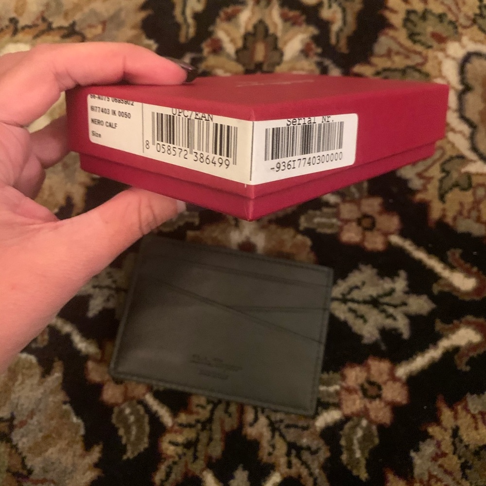 { Salvatore Ferragamo } Firenze Nero Calf Wallet - Picture 6 of 8